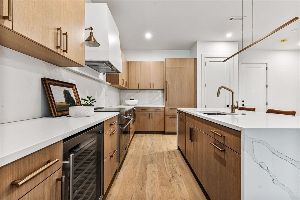 Interior, Kitchen, Pendant Lights, Recessed Lighting, Wood Texture Flooring
