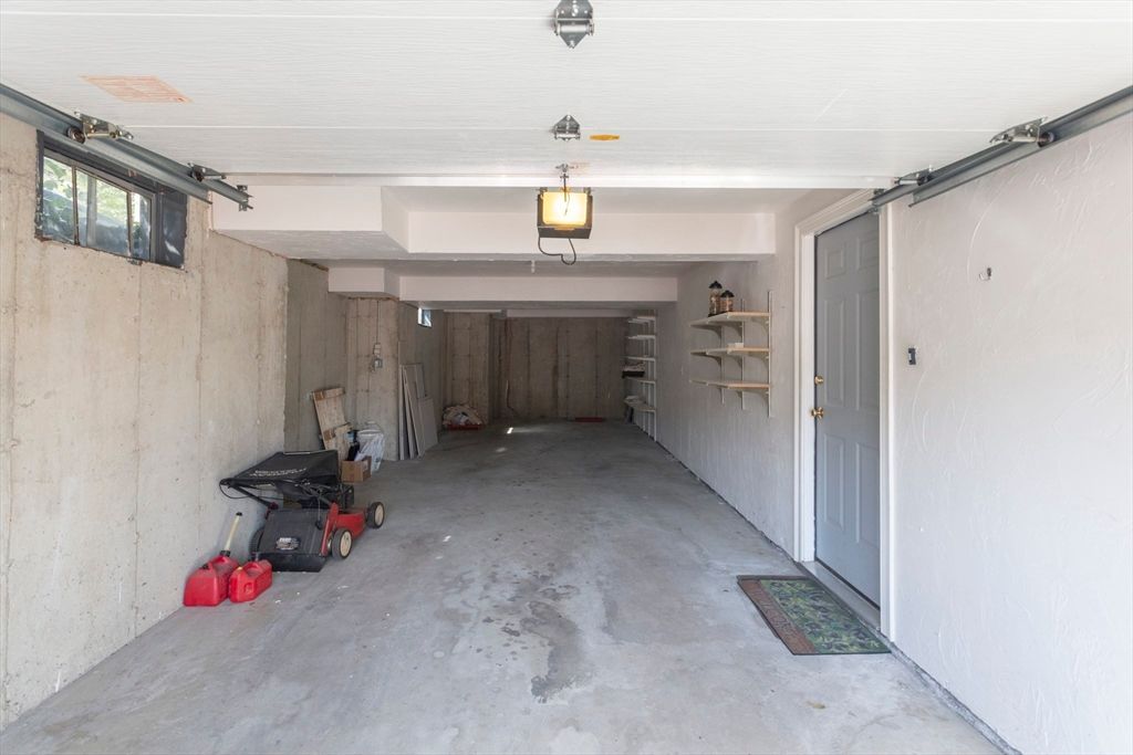 Garage, Interior