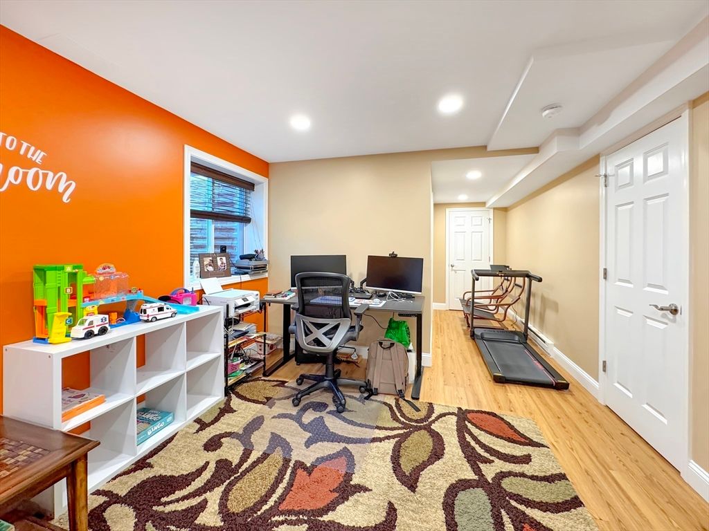 Home Office, Interior, Recessed Lighting, Wood Texture Flooring