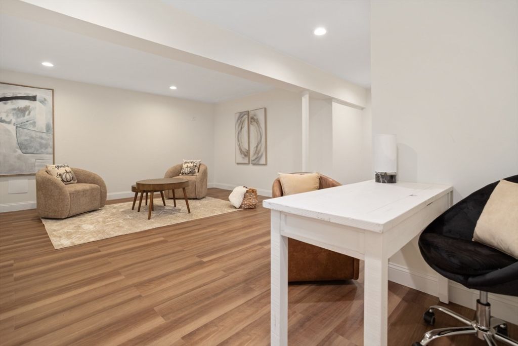 Home Office, Interior, Recessed Lighting, Wood Texture Flooring