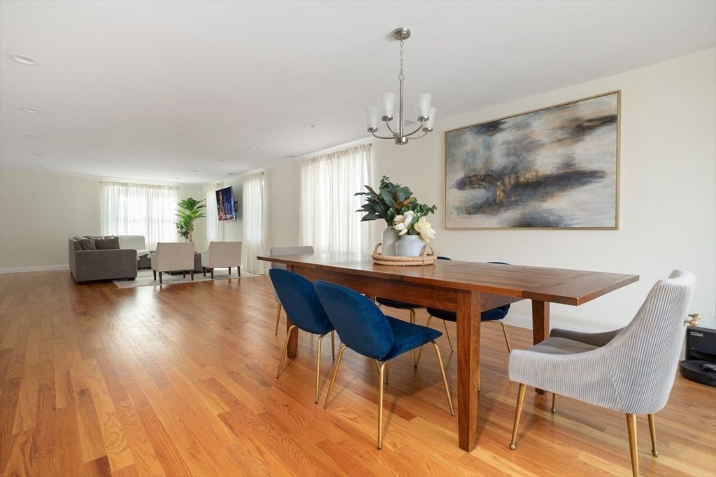 Chandelier, Dining room, Interior, Recessed Lighting, Wood Texture Flooring