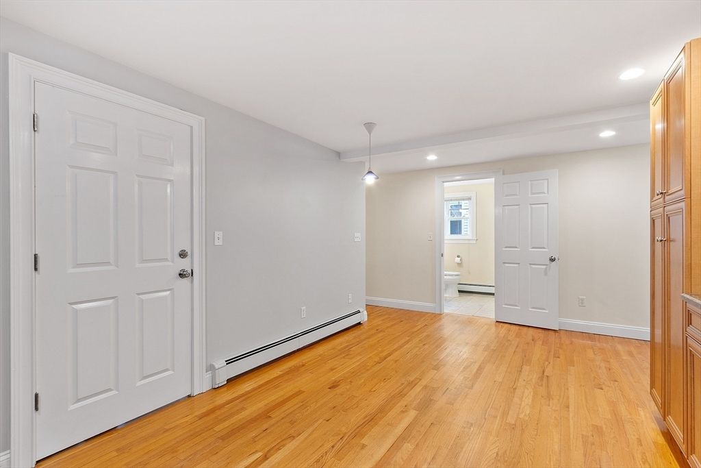 Empty room, Interior, Pendant Lights, Recessed Lighting, Wood Texture Flooring