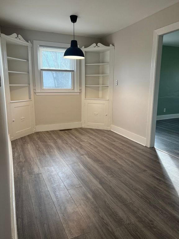Empty room, Interior, Pendant Lights, Wood Texture Flooring