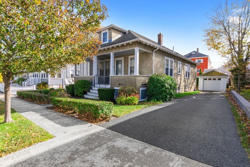 Detached Garage, Exterior