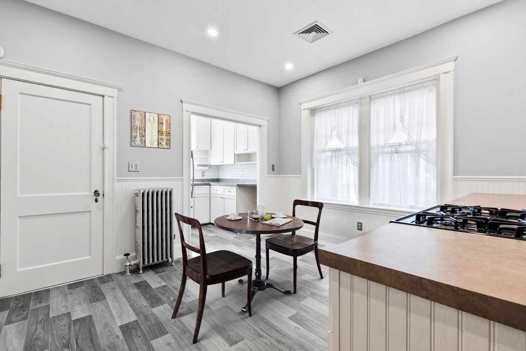 Dining room, Interior, Kitchen, Recessed Lighting, Wood Texture Flooring