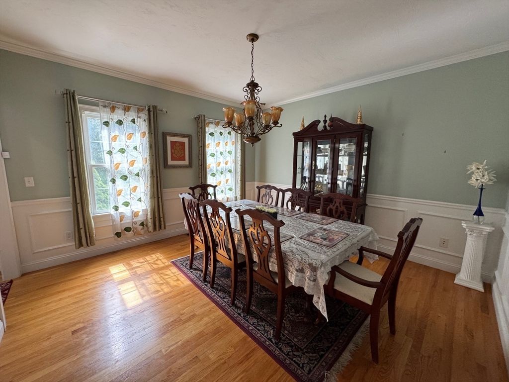 Chandelier, Dining room, Interior, Wood Texture Flooring