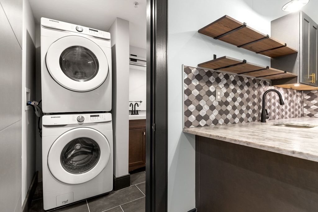 Interior, Utility Closets, Washer