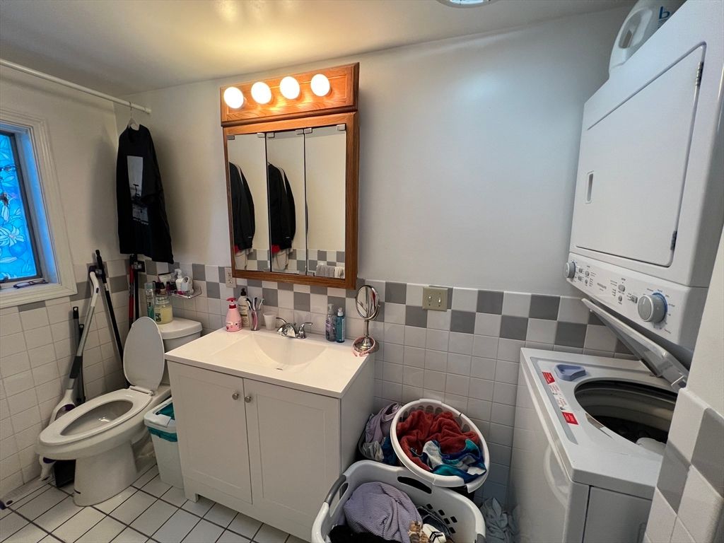 Bathroom, Interior, Utility Closets, Washer