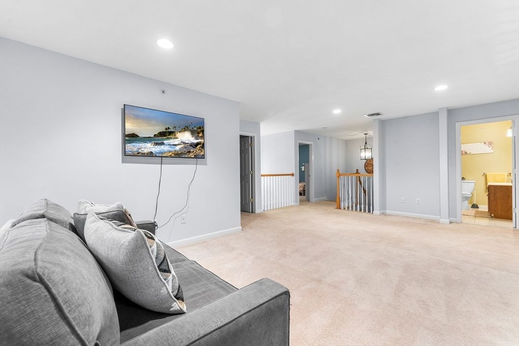Bathroom, Interior, Pendant Lights, Recessed Lighting