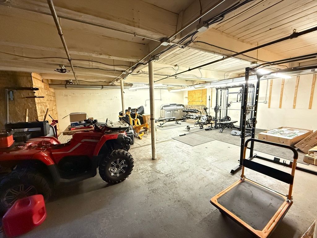 Fitness Equipment, Garage, Interior