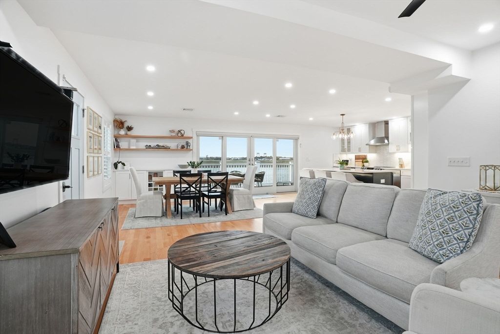 Chandelier, Dining room, Interior, Kitchen, Living room, Pendant Lights, Recessed Lighting, Wood Texture Flooring
