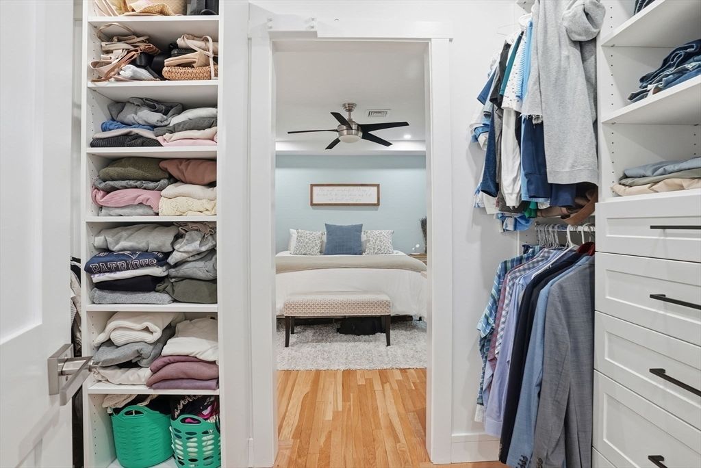 Bedroom, Interior, Walk-in Closets, Wood Texture Flooring