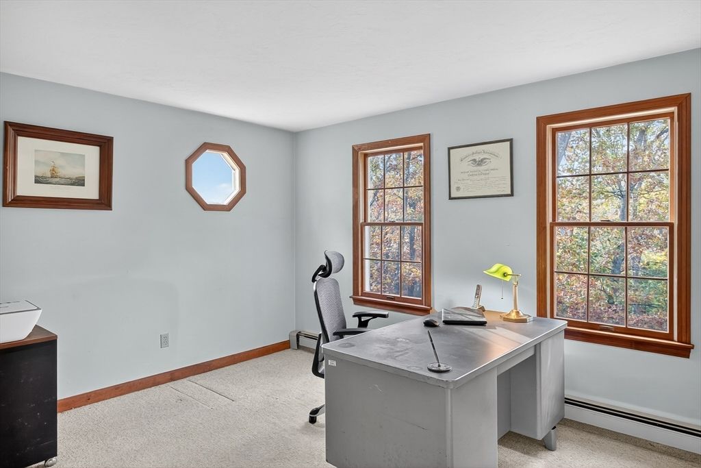 Home Office, Interior