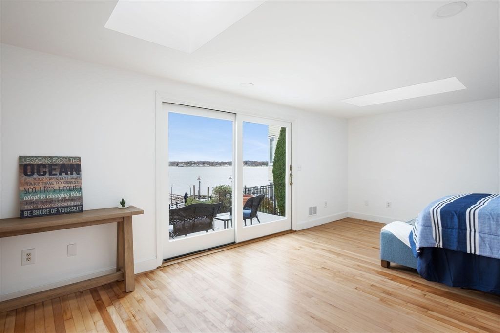 Empty room, Interior, Water, Wood Texture Flooring