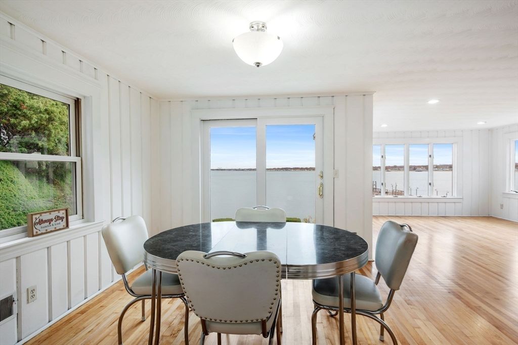 Dining room, Interior, Recessed Lighting, Water, Wood Texture Flooring