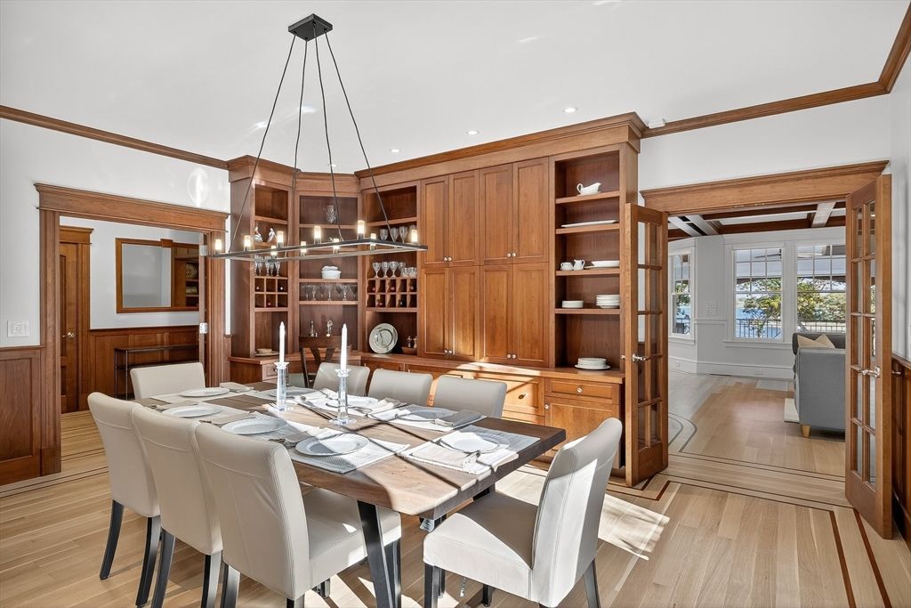Dining room, Interior, Pendant Lights, Recessed Lighting, Wood Texture Flooring