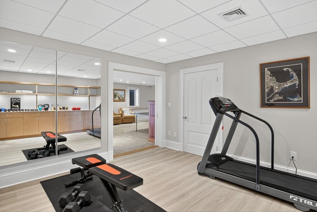 Fitness Equipment, Interior, Recessed Lighting, Wood Texture Flooring