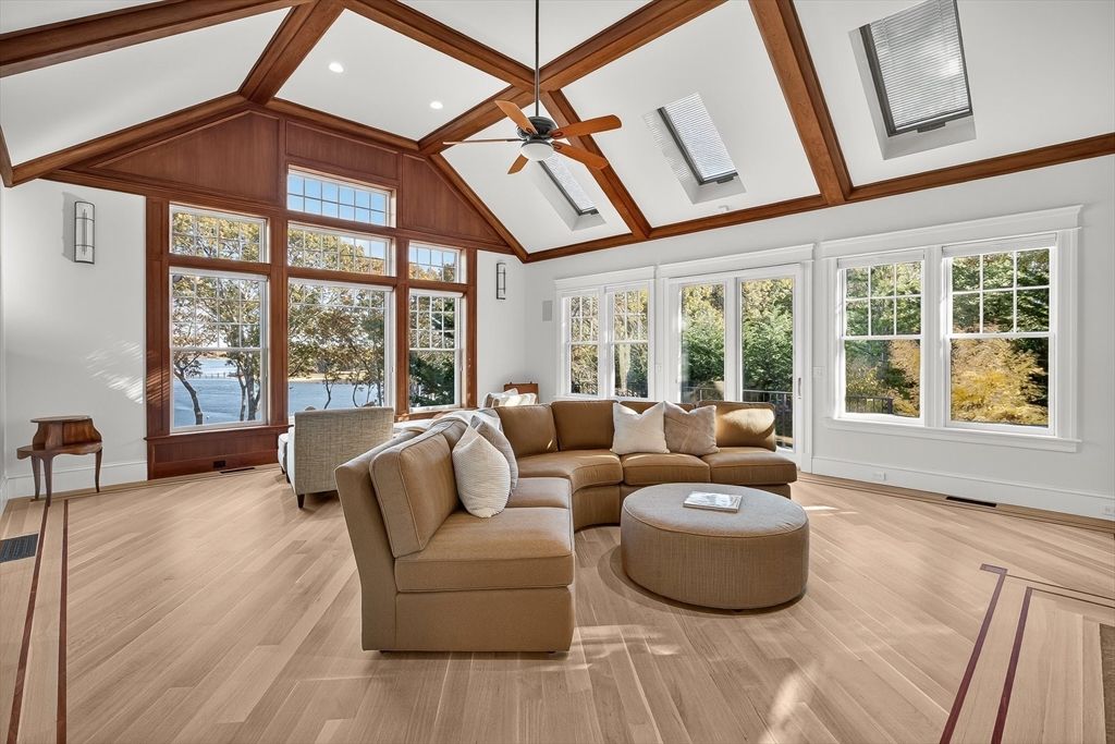 Interior, Living room, Recessed Lighting, Sun Room, Water, Wood Texture Flooring