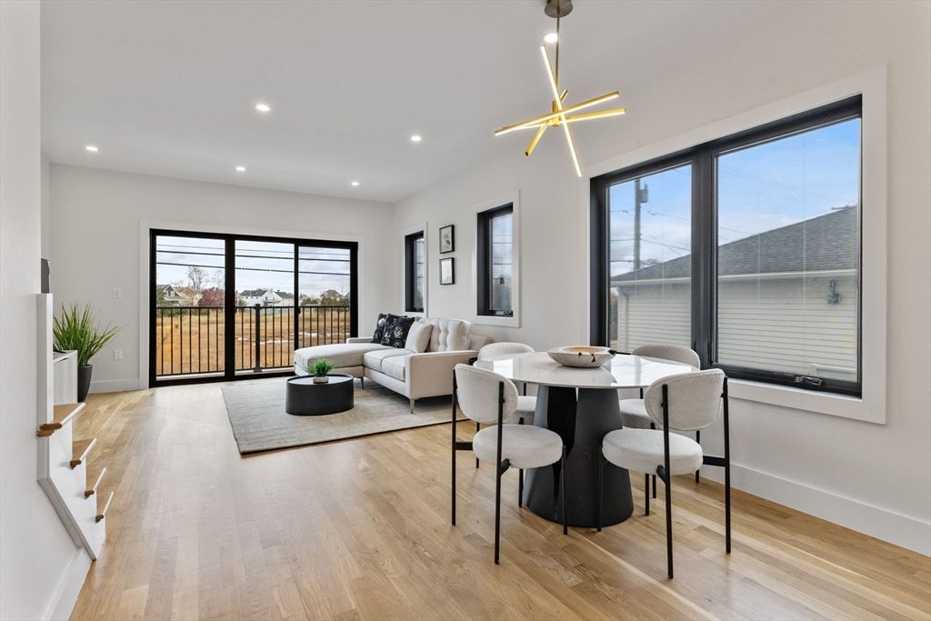 Dining room, Interior, Living room, Pendant Lights, Recessed Lighting, Wood Texture Flooring
