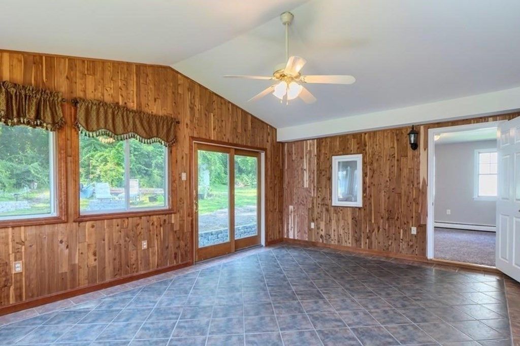 Empty room, Interior, Wooden Walls