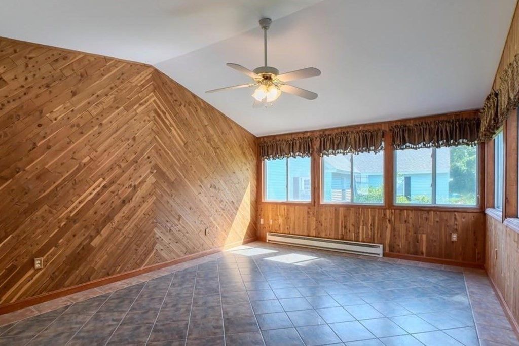 Empty room, Interior, Wooden Walls