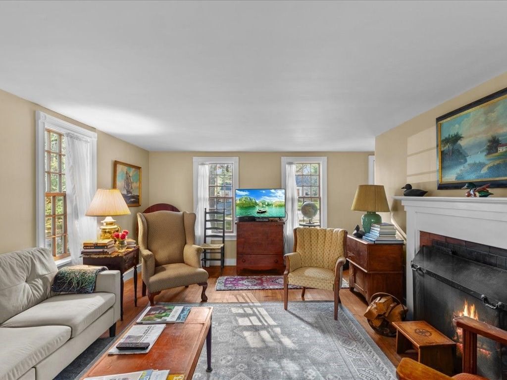 Fireplace, Interior, Living room