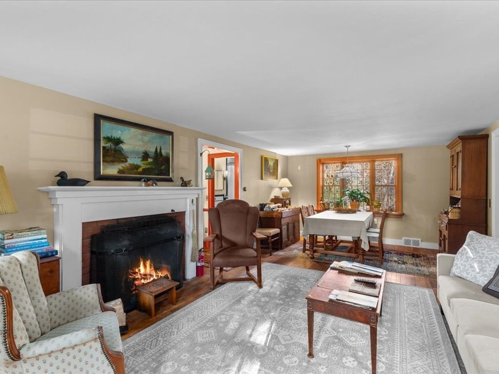 Dining room, Fireplace, Interior, Living room, Pendant Lights, Wood Texture Flooring
