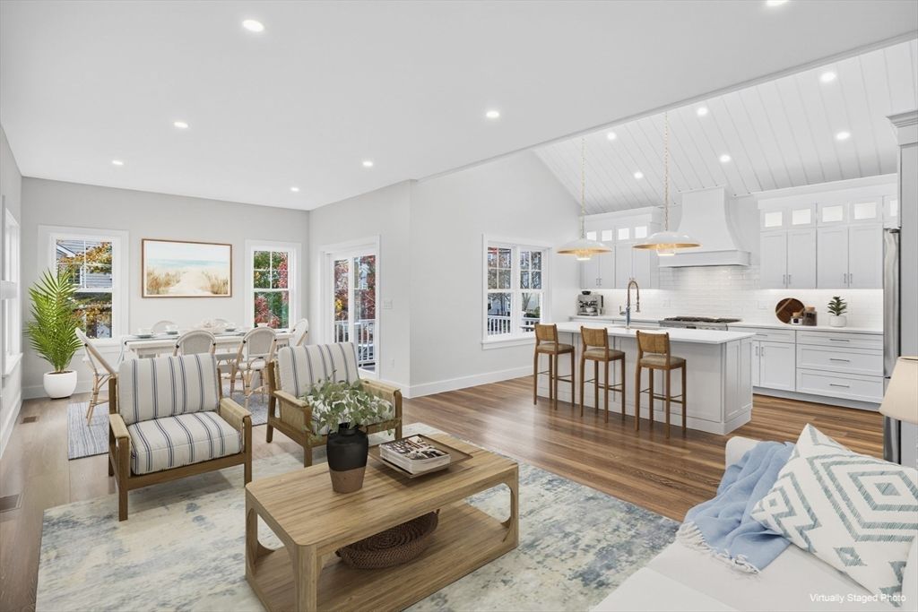 Dining room, Interior, Kitchen, Living room, Pendant Lights, Recessed Lighting, Wood Texture Flooring