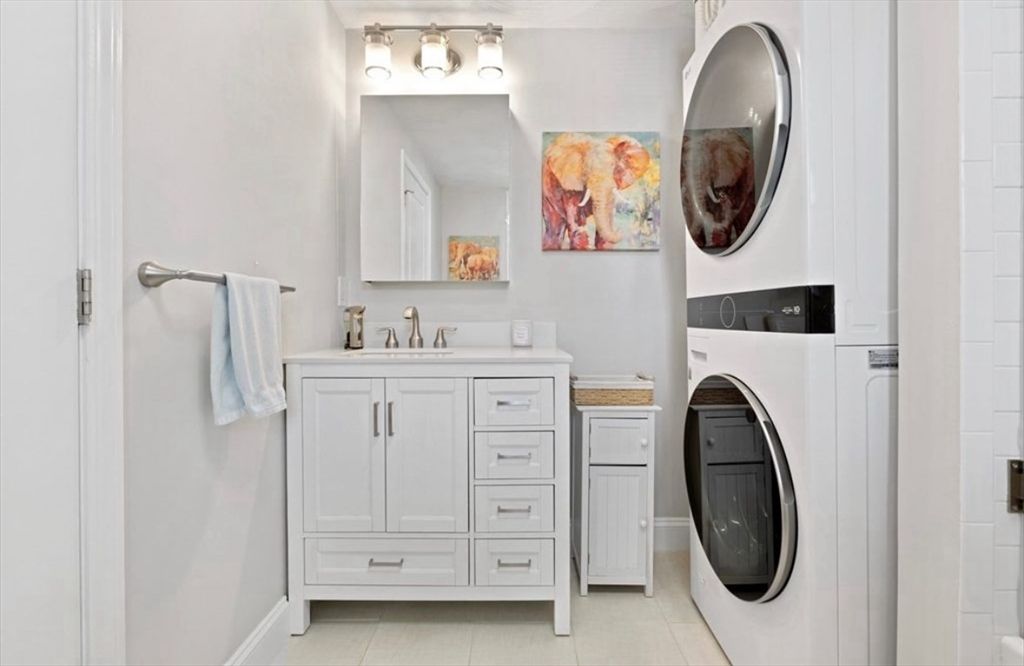 Bathroom, Interior, Utility Closets, Washer