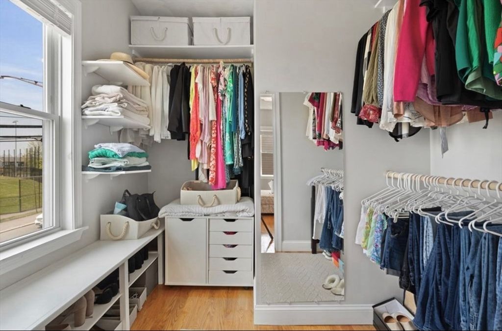 Interior, Walk-in Closets, Wood Texture Flooring