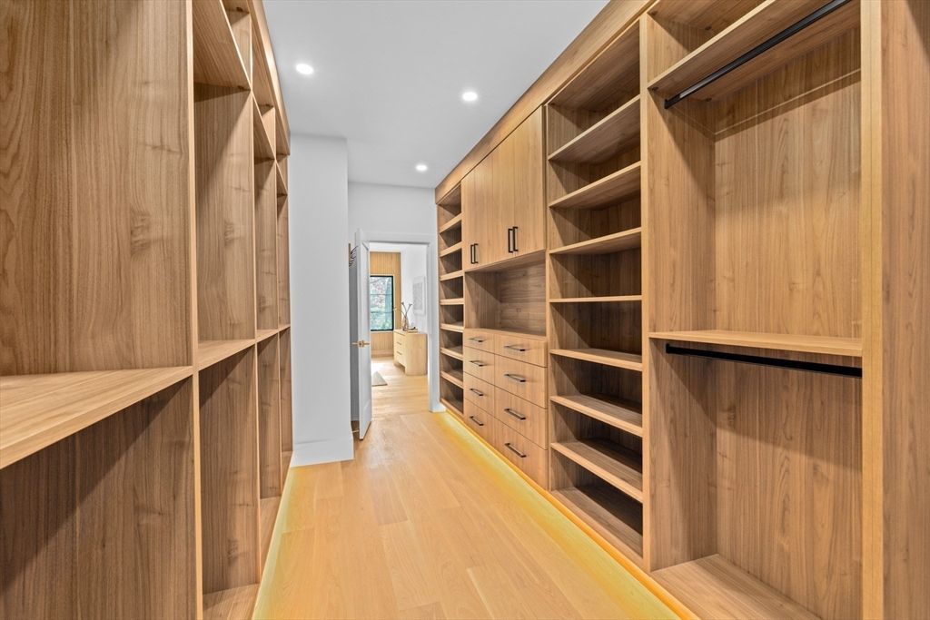 Interior, Recessed Lighting, Walk-in Closets, Wood Texture Flooring