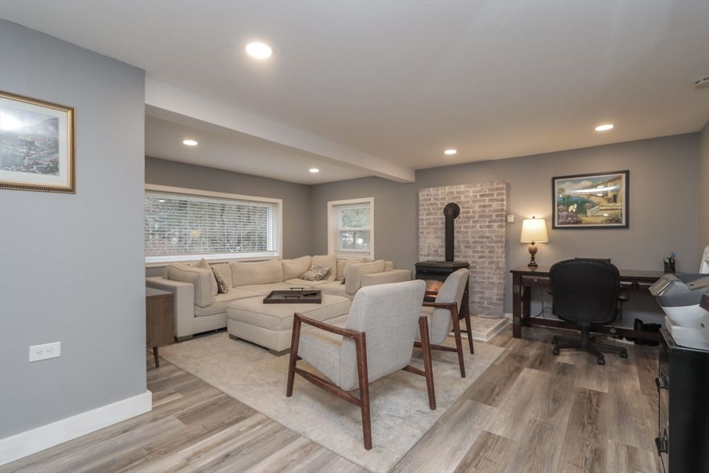 Home Office, Interior, Living room, Recessed Lighting, Stone Walls, Wood Texture Flooring