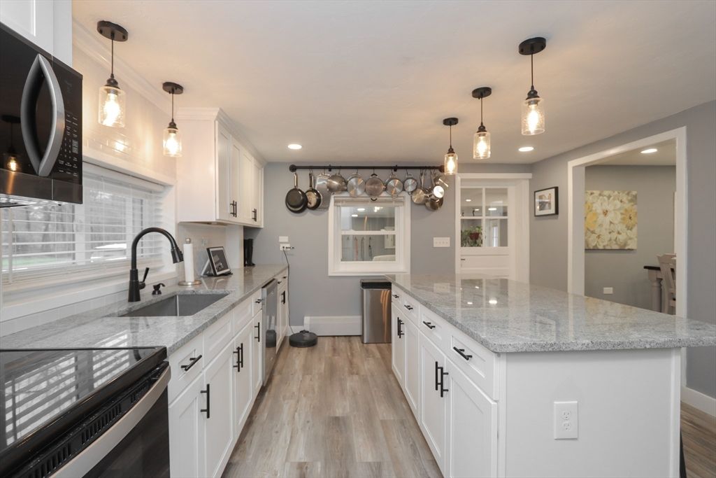 Interior, Kitchen, Pendant Lights, Recessed Lighting, Wood Texture Flooring