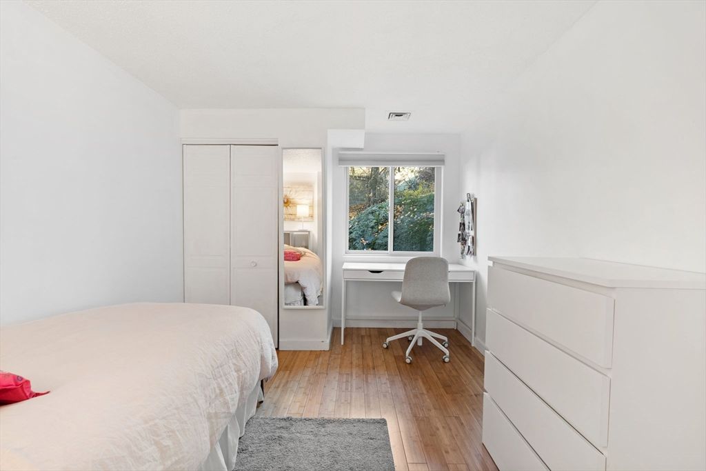 Bedroom, Home Office, Interior, Wood Texture Flooring