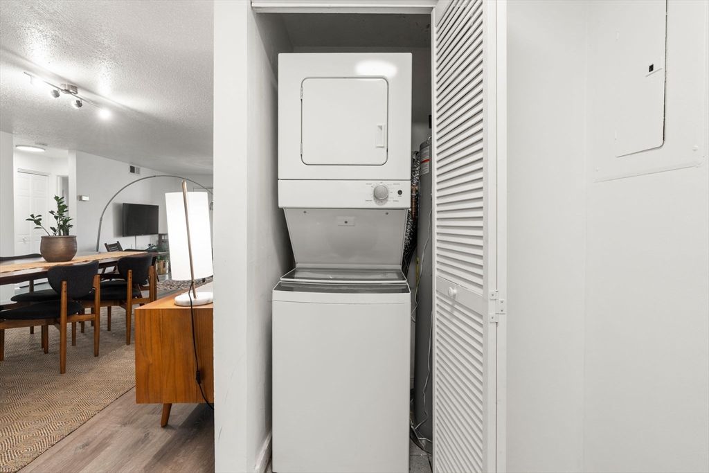 Dining room, Interior, Utility Closets, Washer, Wood Texture Flooring