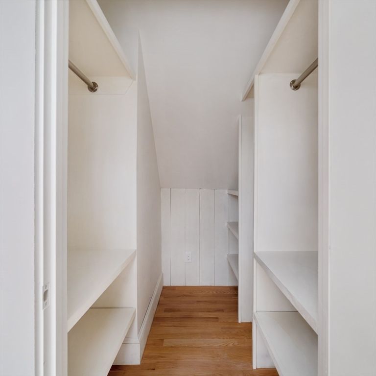 Interior, Walk-in Closets, Wood Texture Flooring