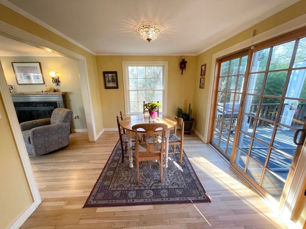 Dining room, Interior, Wood Texture Flooring