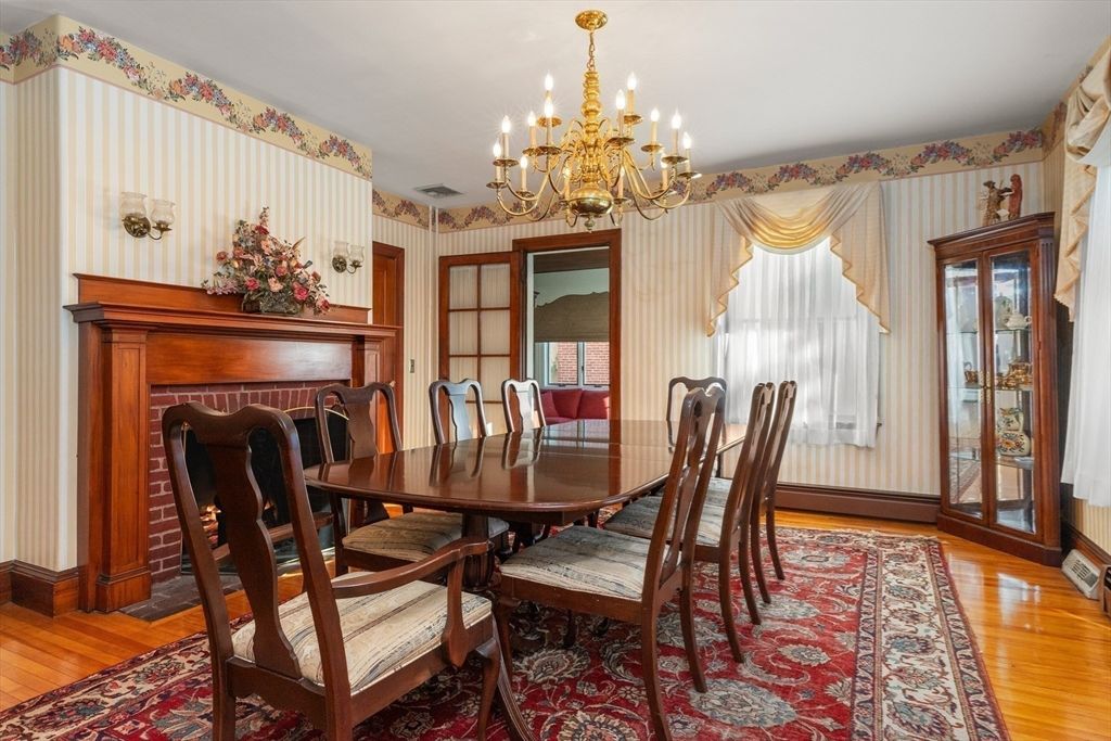 Chandelier, Dining room, Interior, Wood Texture Flooring