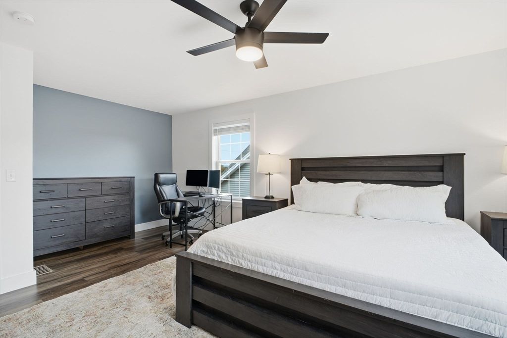 Bedroom, Home Office, Interior, Wood Texture Flooring