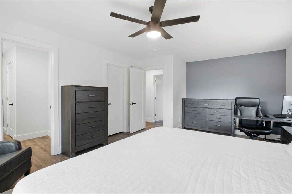Bedroom, Home Office, Interior, Wood Texture Flooring