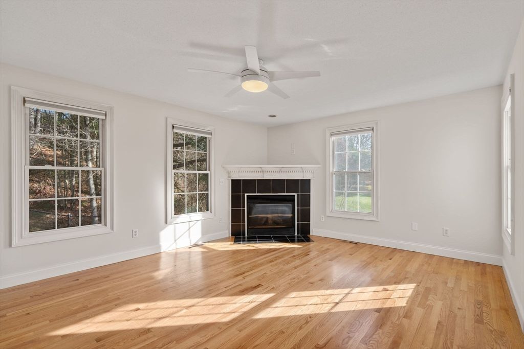 Empty room, Fireplace, Interior, Wood Texture Flooring