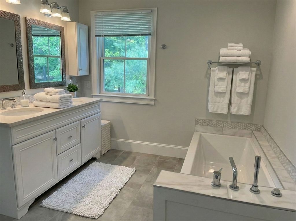 Bathroom, Dual Sink Vanities, Interior
