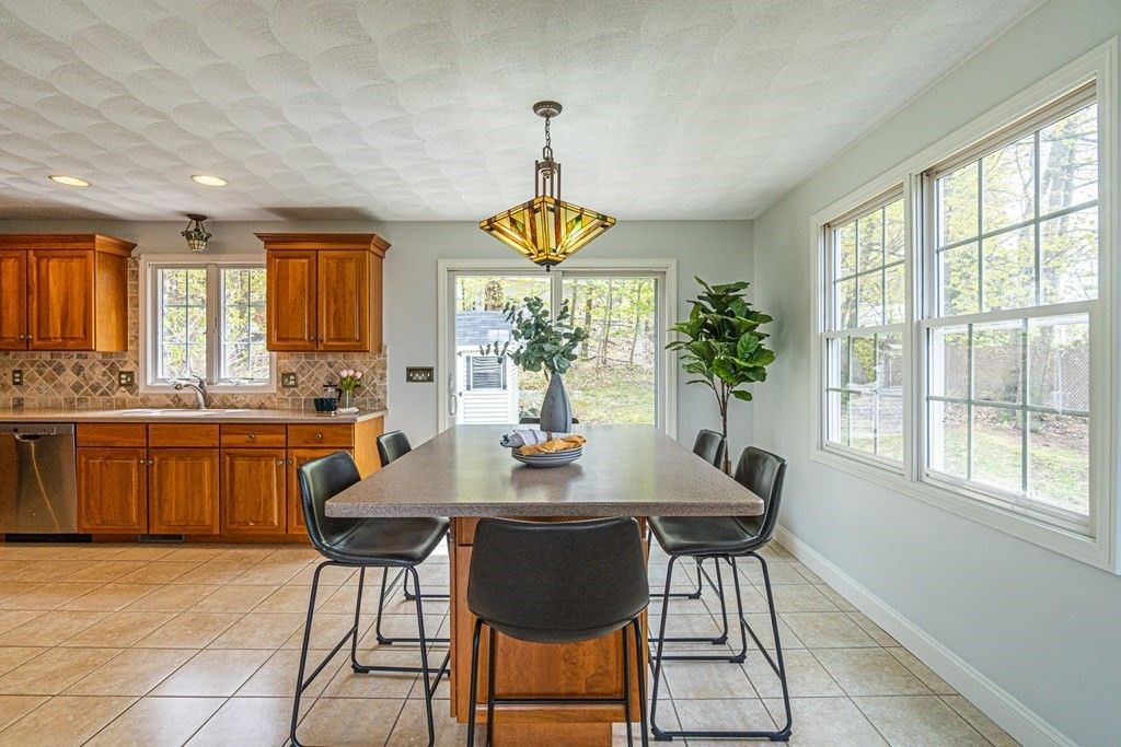 Dining room, Interior, Kitchen, Pendant Lights, Recessed Lighting