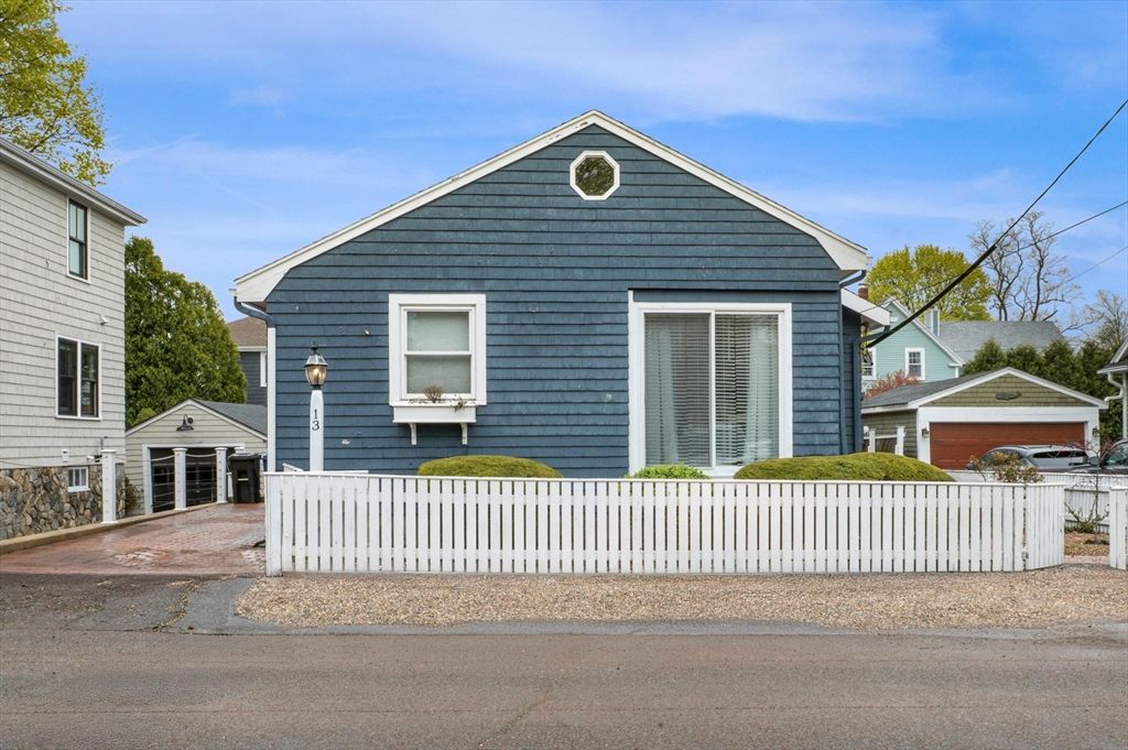 Detached Garage, Exterior, Facade, Queen Anne Victorian