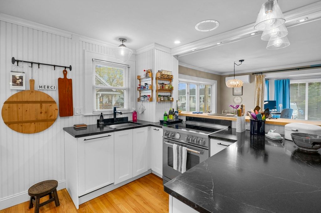 Chandelier, Interior, Kitchen, Recessed Lighting, Wood Texture Flooring