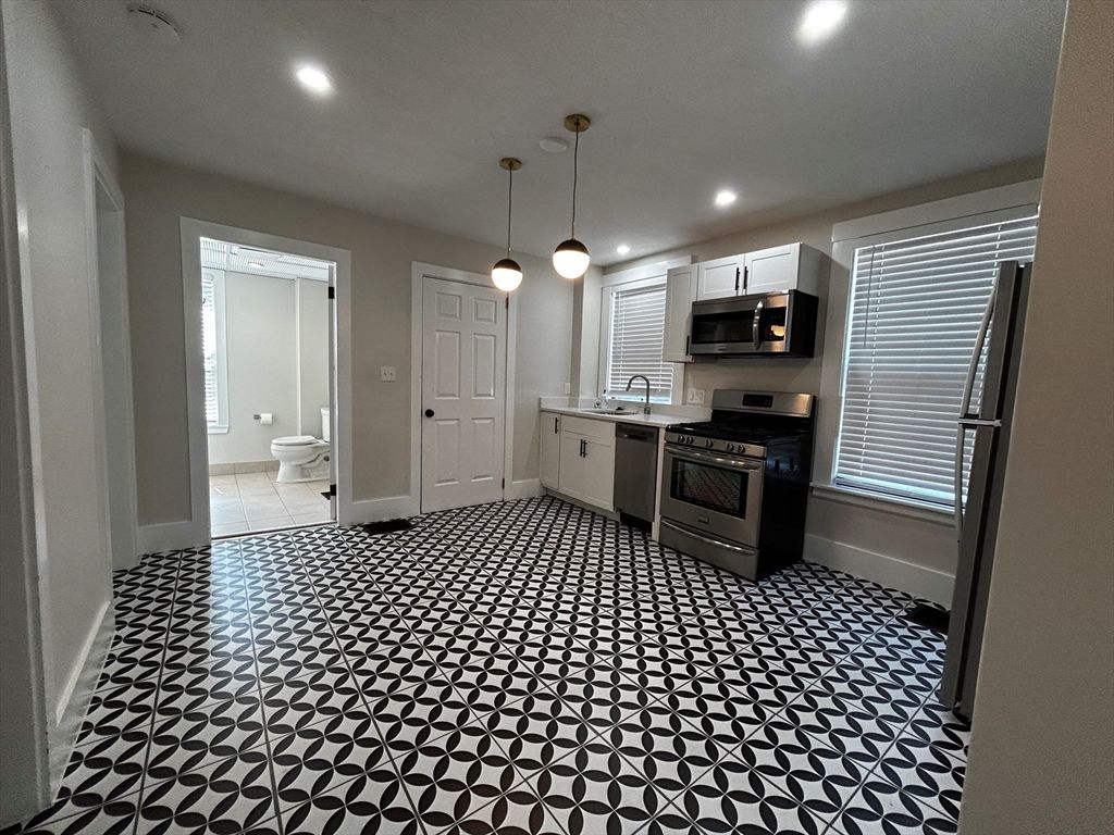 Interior, Kitchen, Pendant Lights, Recessed Lighting