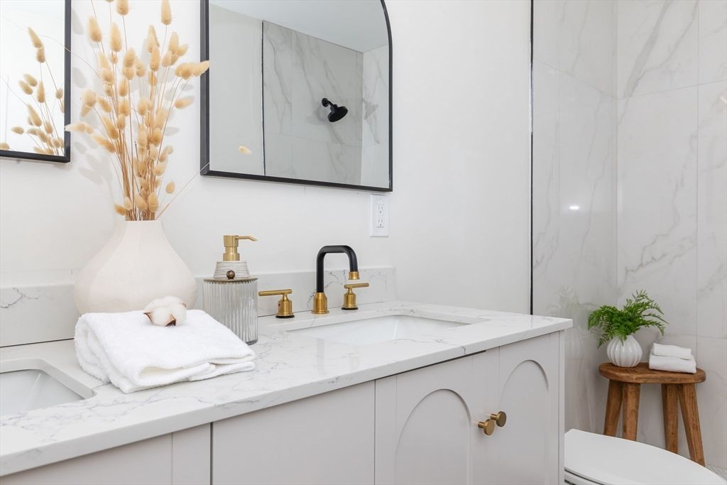 Bathroom, Interior, Marble Walls