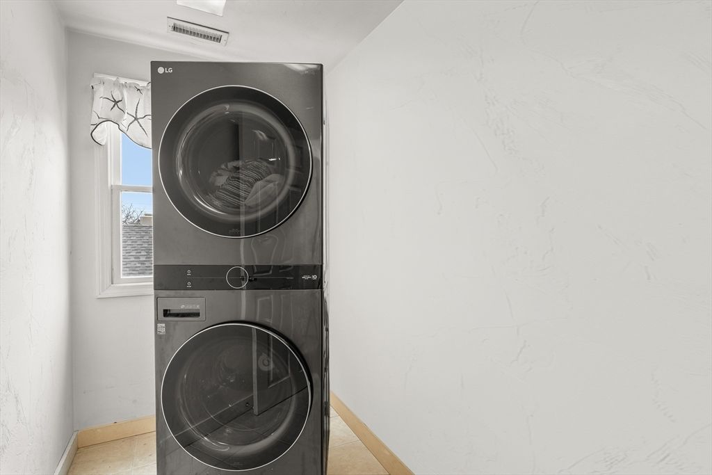 Interior, Utility Closets, Washer