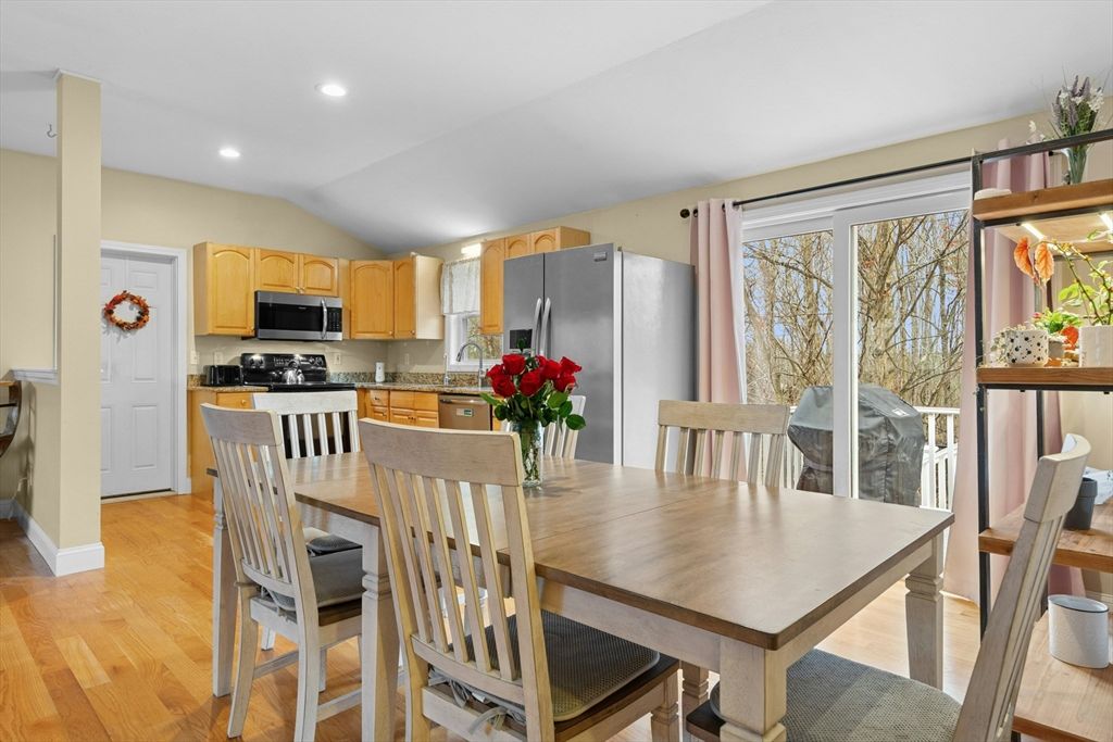 Dining room, Interior, Kitchen, Recessed Lighting, Stainless Steel Appliances, Wood Texture Flooring