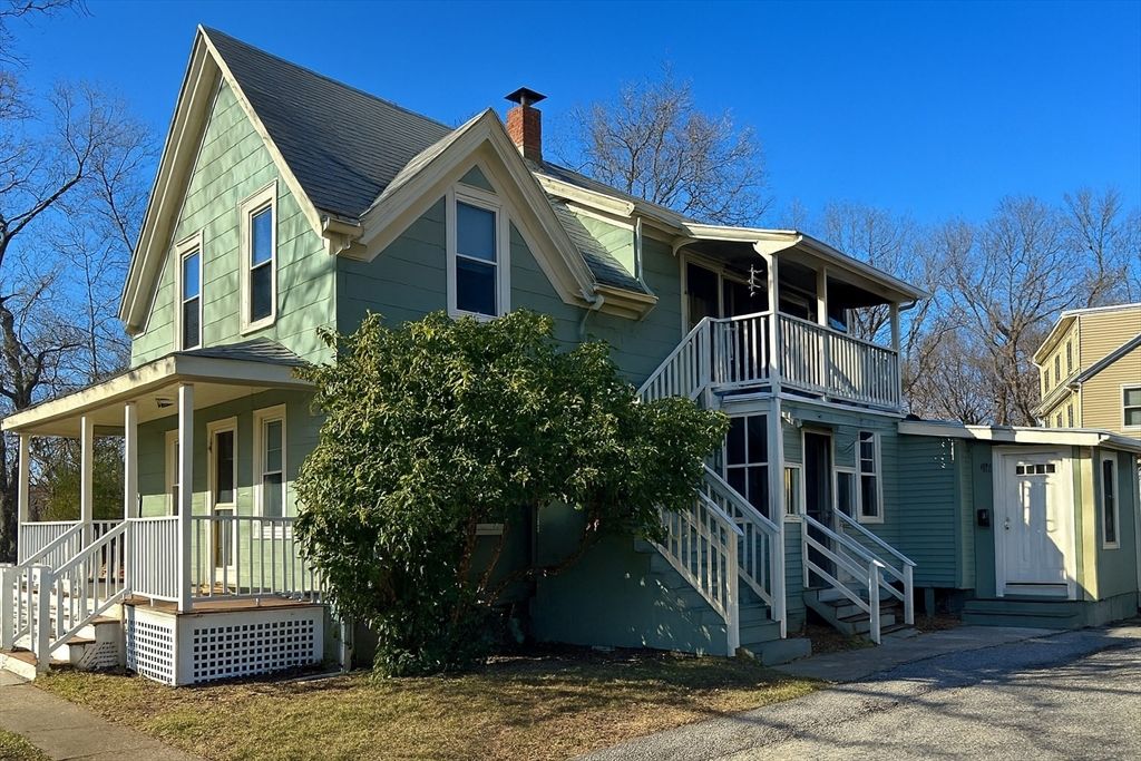 Exterior, Facade, Queen Anne Victorian